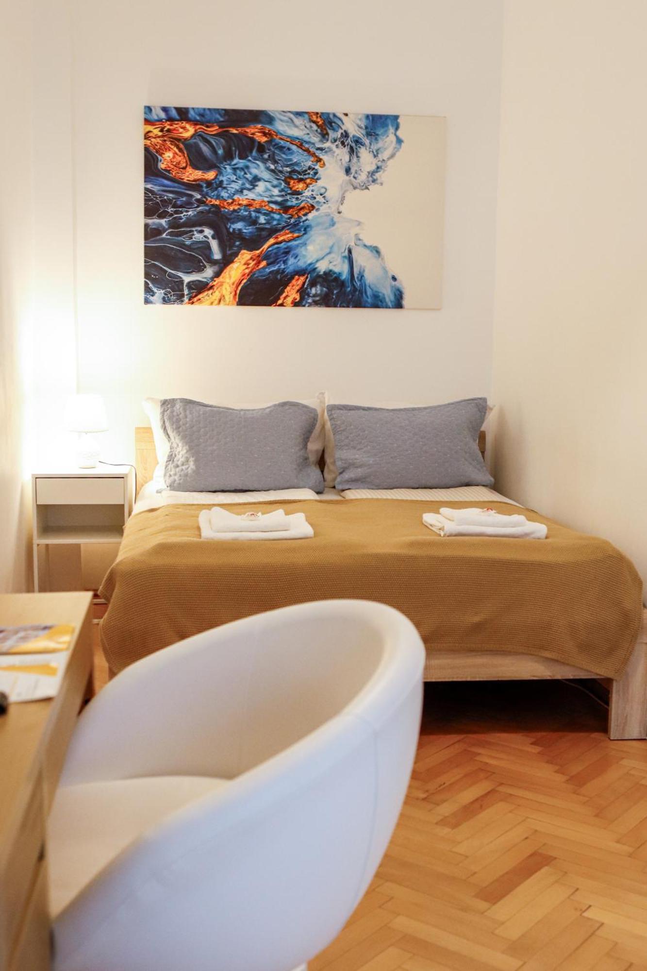 Neuhausz Residenz Ultra-Central Apartment Timisoara Esterno foto